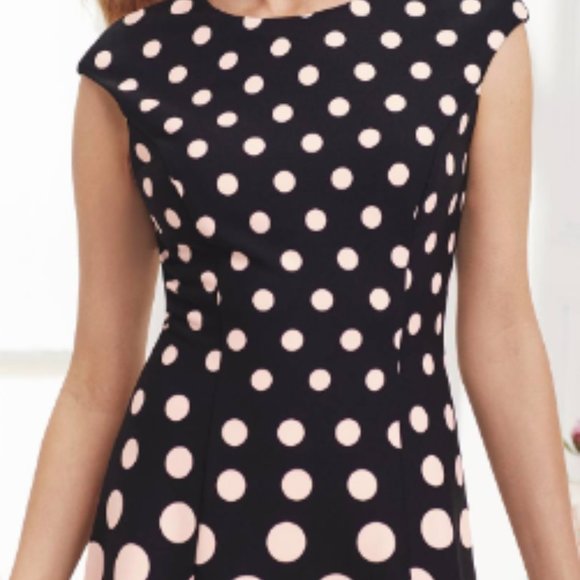 Cute summer polka dotted dress - Picture 1 of 2